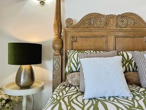 Photo 5- click for photo gallery